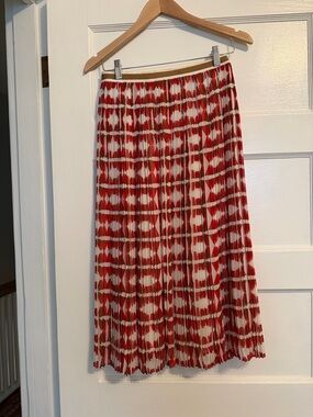Massimo Dutti Red and White Pleated Midi Skirt with Geometric Print